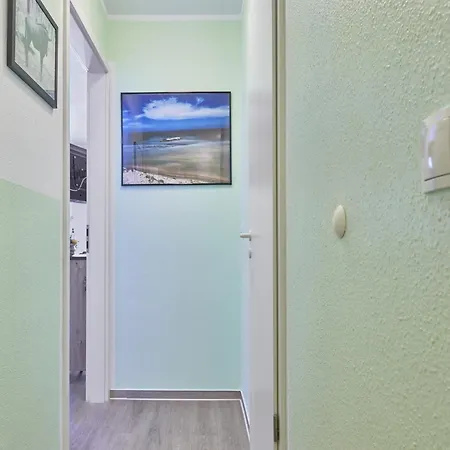 Urlaub Auf Ruegen Komfortwohnung Mit Fitnessraum Apartment *