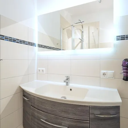 Urlaub Auf Ruegen Komfortwohnung Mit Fitnessraum Apartment Sellin (Rugen)
